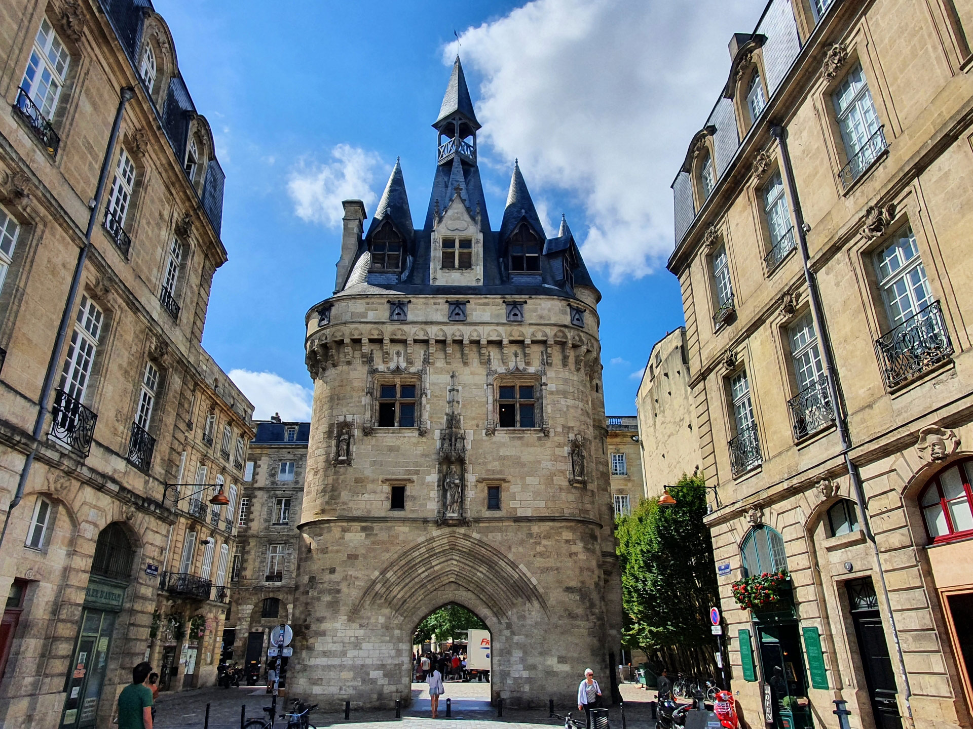 Porte Cailhau, Bordeaux
